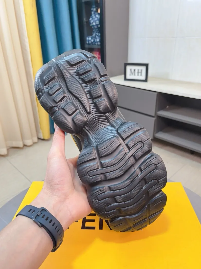 Men's shoes 💰438🌹🌹【fendi Fendi】: 🔝High-end brand of men's shoes: high-top series: official website 1:1 latest masterpiece: the upper is made of brand fabric with imported cowhide technology, ➕🐑made in sheepskin👍, making walking more convenient and comfortable, a stunning work, compared with the official quality, the beautiful 1:1 replica [color]! Create a fashionable personality to set off your uniqueness! A must-have for trendy men! 🔥Size: 38-44.